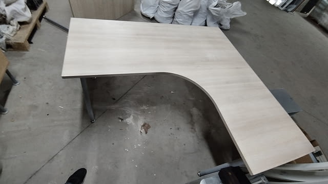 Бюро ъглово с метални крака - офис маса - city of Sofia | Desks - снимка 7