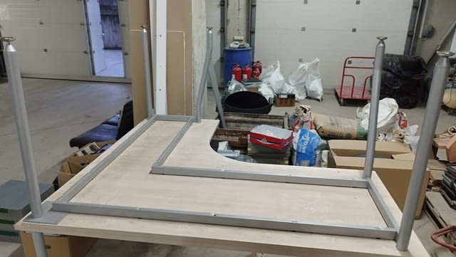 Бюро ъглово с метални крака - офис маса - city of Sofia | Desks - снимка 9