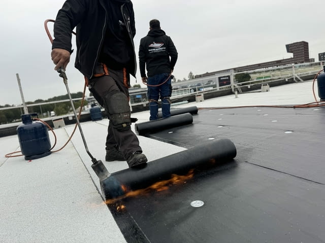 Строителна фирма ремонти строй еоод хидроизолация Бояджиски услуги мреженови огради навеси покриви - снимка 1