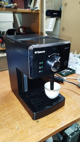 Кафемашина Delonghi EC-150 експресо с крема цедка, city of Sofia | Espresso Machines - снимка 3