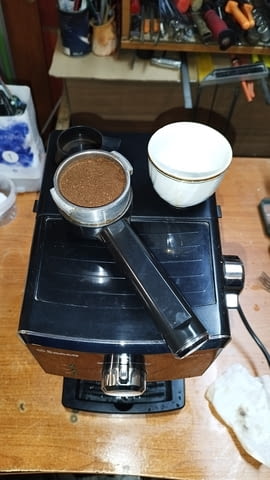 Кафемашина Delonghi EC-150 експресо с крема цедка, city of Sofia | Espresso Machines - снимка 5