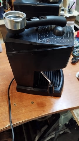 Кафемашина Delonghi EC-150 експресо с крема цедка, city of Sofia | Espresso Machines - снимка 6