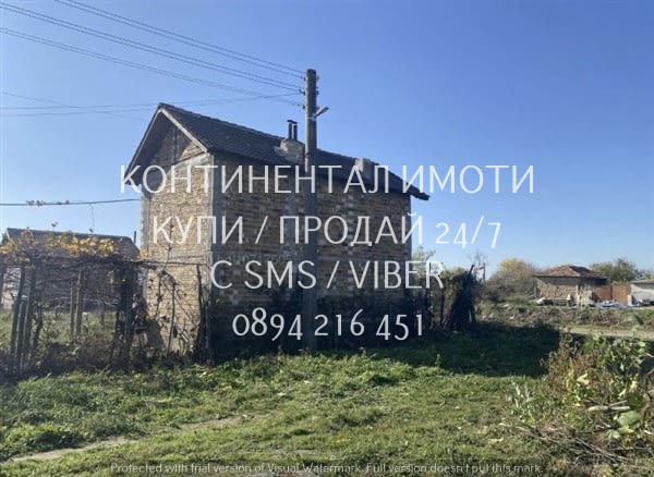 Код 63151. Двуетажна тухлена къща 70м2 с двор 450м2. Всеки етаж е с площ от 34м2, разпределен удобн - снимка 2