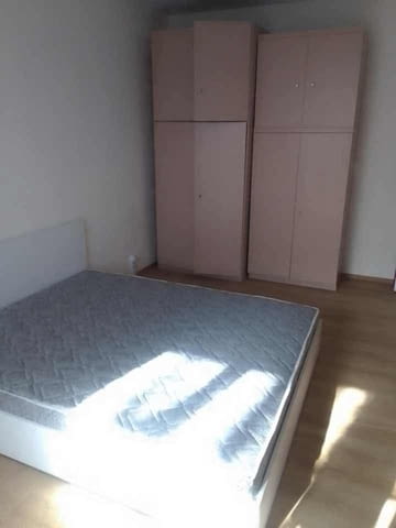 Давам под наем двустаен напълно обзаведен след ремонт в кв.Хр.Смирненски-до ОБЩИНАТА, НА2етаж, изцяло - снимка 4