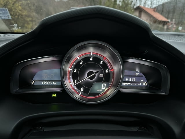 Mazda 3 2.2d Skyactiv 150к.с. BOSE Дизел, Ръчна, Хечбек - град Троян | Автомобили / Джипове - снимка 7