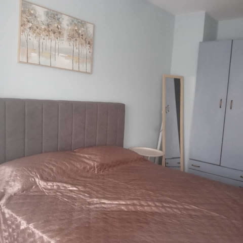 Давам под наем НОВОобзаведен двустаен в нова кооперация с асансьор в центъра на гр.Пловдив до ВОЕННА - снимка 4