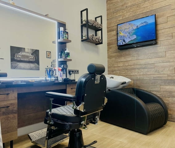 Даваме под наем търговско помещение в кв. Кючук Париж 1-стаен, 30 м2, Тухла - град Пловдив | Офиси - снимка 1