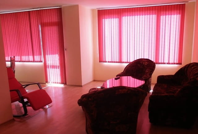 Тристаен апартамент в кв. Училищни, гр. Хасково 3-стаен, 105 м2, Тухла - град Хасково | Апартаменти - снимка 2