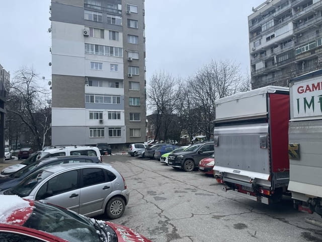 Магазин на оживен булевард с много човекопоток 80 м2 - град Пловдив | Магазини - снимка 10