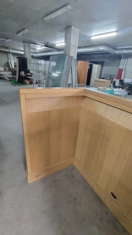 Кратедра П образна преграда - рецепция - град София | Бюра - снимка 3