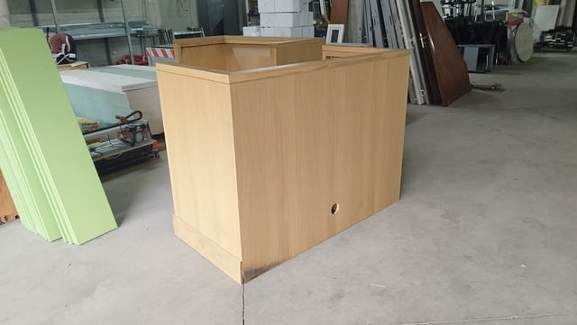 Кратедра П образна преграда - рецепция - град София | Бюра - снимка 5