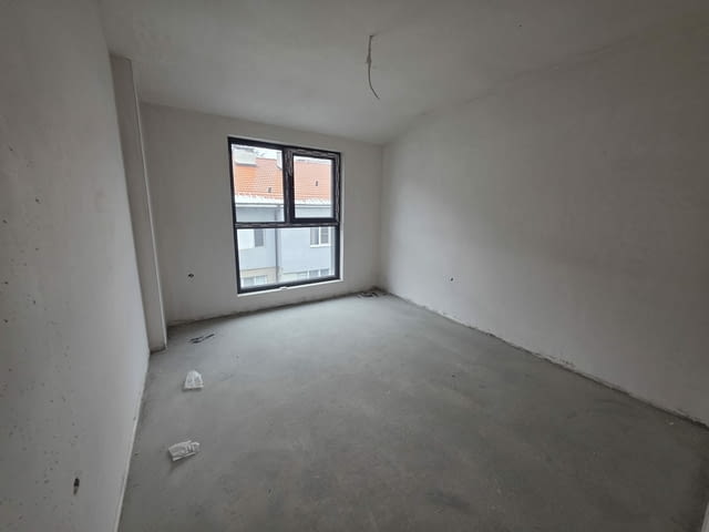 Тристаен апартамент в кв.Овчарски, гр.Хасково Тухла, 108 м2 - град Хасково | Къщи / Вили - снимка 6