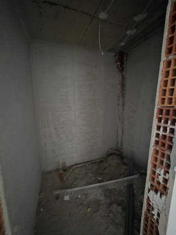 Тристаен апартамент в кв.Овчарски, гр.Хасково Тухла, 108 м2 - град Хасково | Къщи / Вили - снимка 9