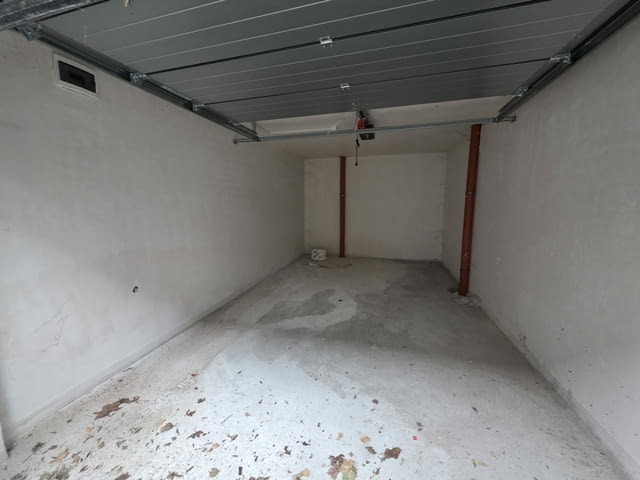 Тристаен апартамент в кв.Овчарски, гр.Хасково Тухла, 108 м2 - град Хасково | Къщи / Вили - снимка 12