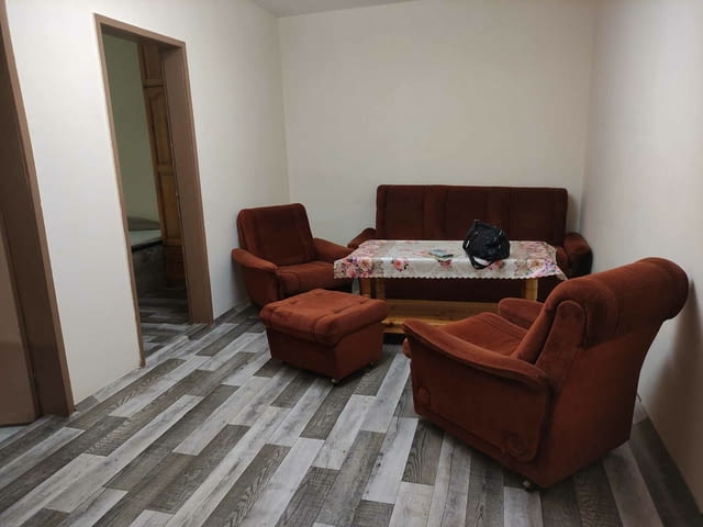 Даваме под наем двустаен апартамент в кв. Кючук Париж, град Пловдив | Апартаменти - снимка 1