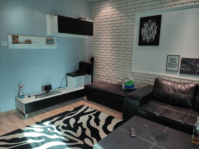 Давам под наем 4-стаен(2спални, хол и отделна трапезария с бокс, 2луксозно завършени - снимка 2