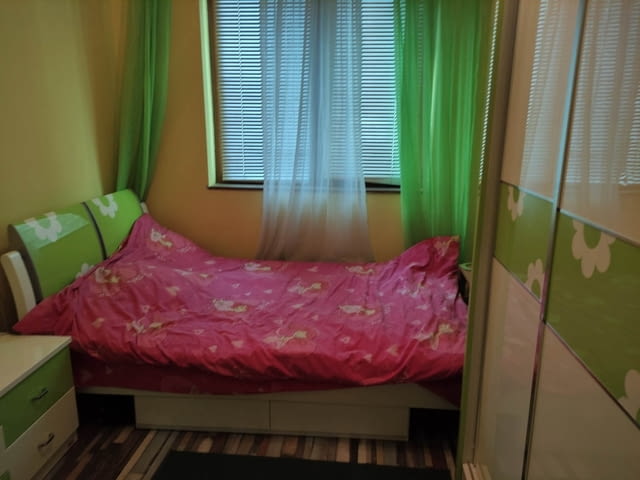 Давам под наем 4-стаен(2спални, хол и отделна трапезария с бокс, 2луксозно завършени - снимка 11