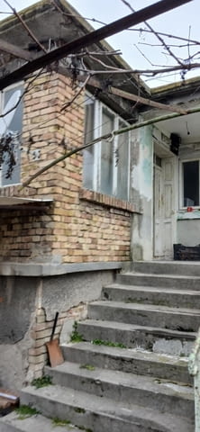 Къща с двор в Повеляново! Тухла, 66 м2, Вода, Ток - град Девня | Къщи / Вили - снимка 8