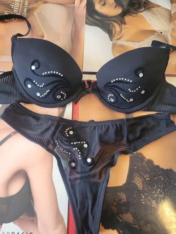 Seimia 70B, 75B, 80B италиански комплект сутиен с подплънки и прашка комплекти сутиени и прашки - снимка 1