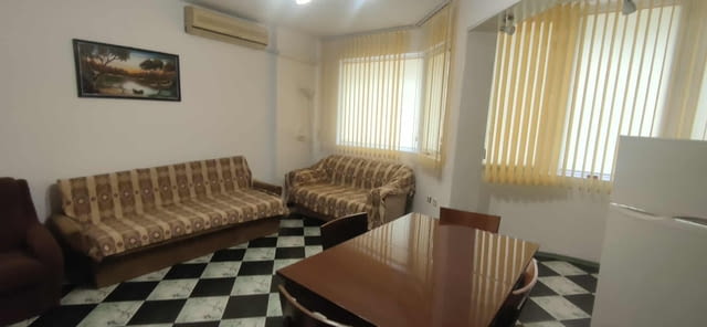 Даваме под наем двустаен апартамент в центъра на гр. Пловдив, град Пловдив - снимка 1