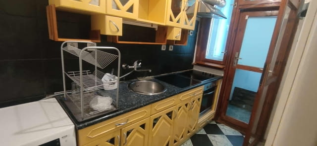 Даваме под наем двустаен апартамент в центъра на гр. Пловдив, град Пловдив - снимка 4