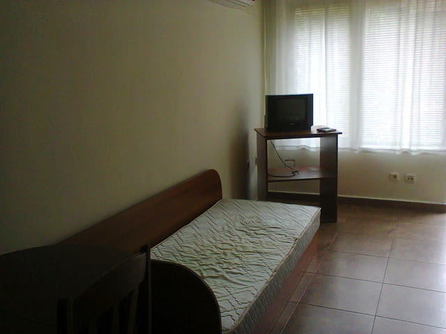 Давам под наем обзаведена партерна боксониера 280 Евро, city of Varna | Apartments - снимка 3