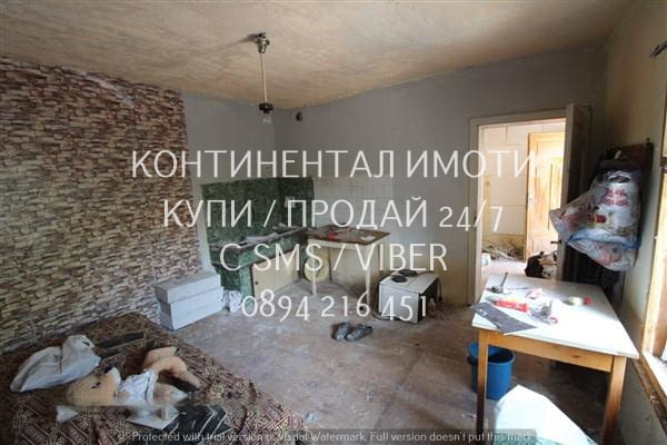 Кодк 63159. Едноетажна тухла/гредоред къща 80м2 с двор 650м2. С трифазен ток и кладенец. Състои се о - снимка 7