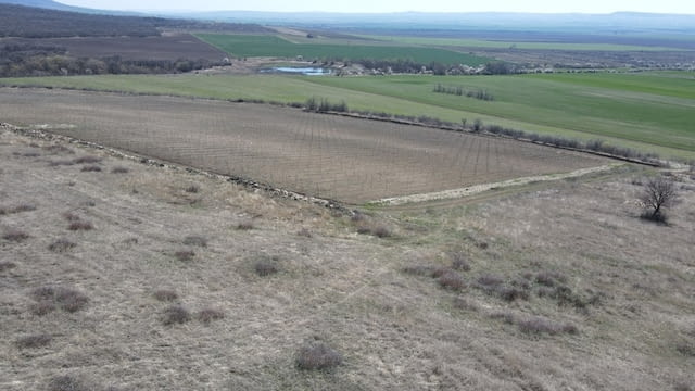 Продавам 30 дка земя в землището на с. Вълчин, city of Vеliki Prеslav | Land - снимка 10