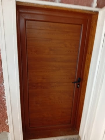 Двуетажна къща разположена в с.Динево, обл.Хасково, село Динево | Къщи / Вили - снимка 8