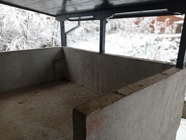 Двуетажна къща разположена в с.Динево, обл.Хасково, село Динево | Къщи / Вили - снимка 9