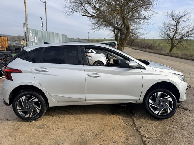 Hyundai I20 1.0T, двигател G3LE, M09VMD - 7 ст. автоматик, 101 кс., 57000 км., 2022г., - снимка 4