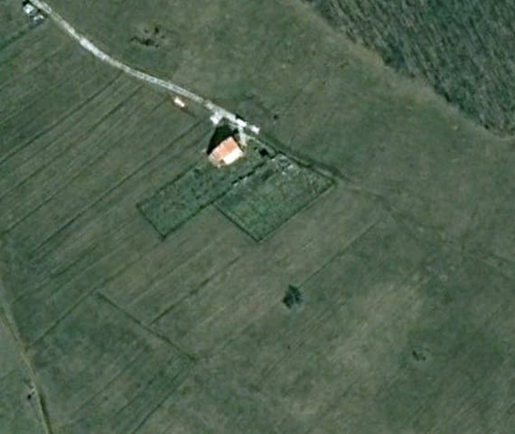 Продава имот на морето - парцел/2639 м2 / вилна зона гр. Китен - снимка 1