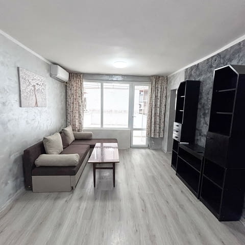 Дава под наем тристаен Възраждане, Бургас 3-стаен, 100 м2, Тухла - град Бургас | Апартаменти - снимка 1