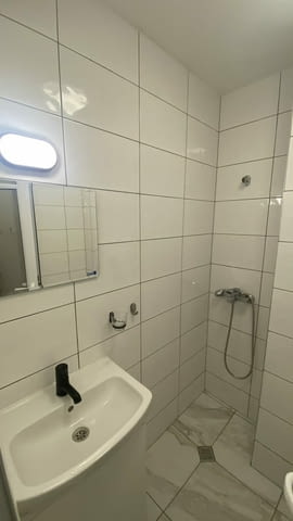 Даваме под наем едностаен апартамент в центъра на Пловдив, град Пловдив | Апартаменти - снимка 9