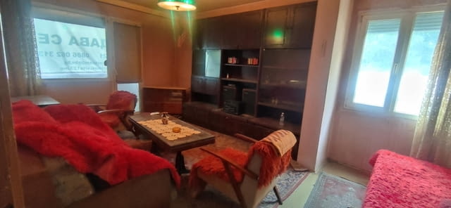 Продавам монолитен апартамент в ЦЕНТЪРА на Асеновград за81000евро-състои се от:спалня, хол , отделна к - снимка 3