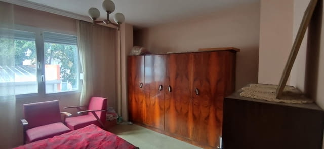 Продавам монолитен апартамент в ЦЕНТЪРА на Асеновград за81000евро-състои се от:спалня, хол , отделна к - снимка 4