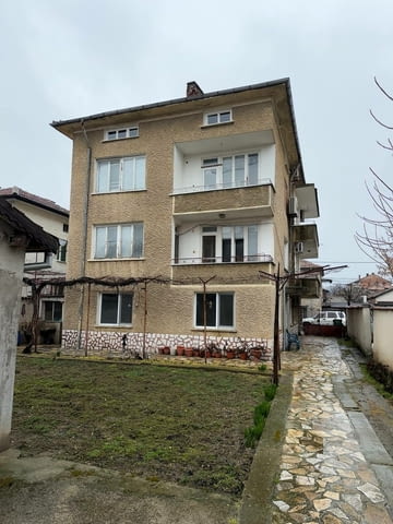 Триетажна къща в Центъра на гр.Свиленград, обл.Хасково, град Свиленград | Къщи / Вили - снимка 1