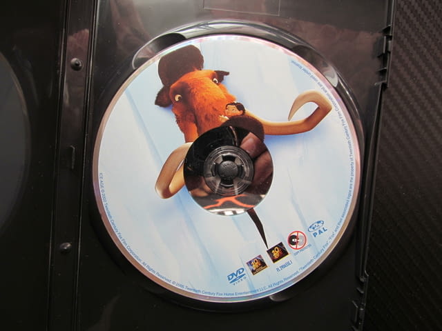 Ледена епоха DVD филм Ice Age праисторическо приключение Ледников период мамут съблезъб тигър лениве - снимка 2