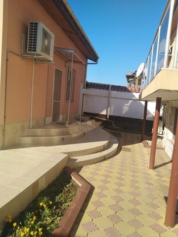 Две Къщи и огромно Барбекю напълно обзаведени в село Трилистник - снимка 2