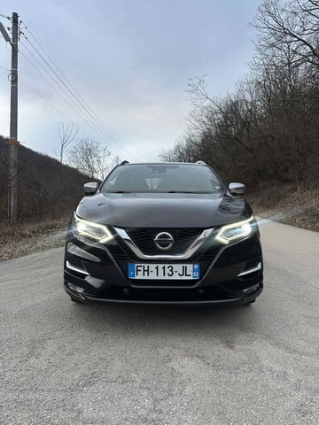 Nissan Qashqai 1.6dig-t TEKNA 80000км. Бензин, Ръчна, Джип - град Троян | Автомобили / Джипове - снимка 2