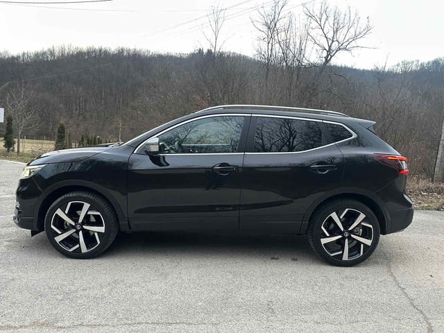 Nissan Qashqai 1.6dig-t TEKNA 80000км. Бензин, Ръчна, Джип - град Троян | Автомобили / Джипове - снимка 5