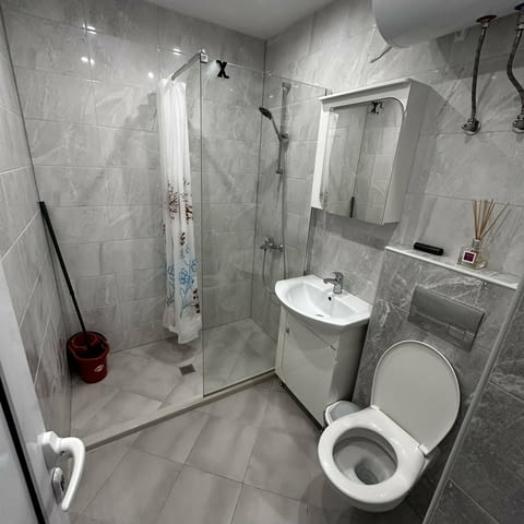 Даваме под наем двустаен апартамент в кв. Южен 2-стаен, 45 м2, Панел - град Пловдив | Апартаменти - снимка 8