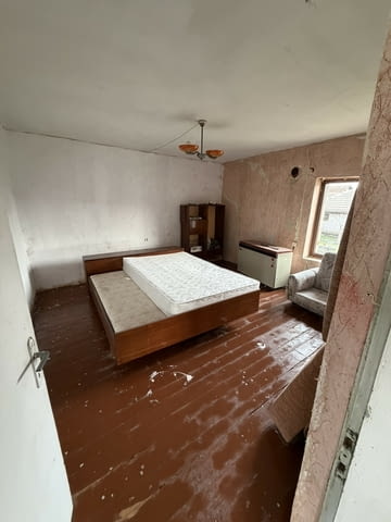 Къща в село Поройна на тихо и спокойно място 1-етажна, Гредоред, 205 м2 - село Поройна | Къщи / Вили - снимка 7