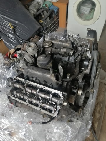 Na chasti - Dvigatel za Audi - A4 / B6 - 2.5 TDI - 180 KC, град Варна | Автомобили / Джипове - снимка 1