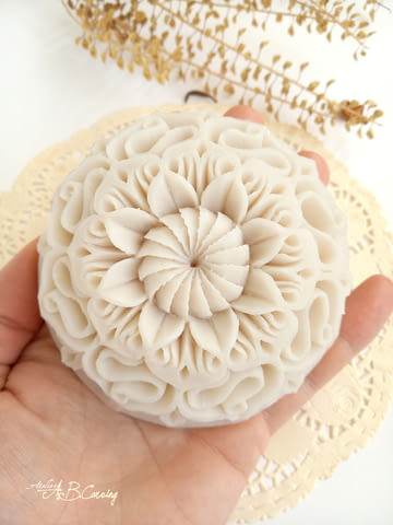 Уникален декоративен сапун ръчно гравиран, подходящ за декорация в баня, както и за подарък - снимка 7