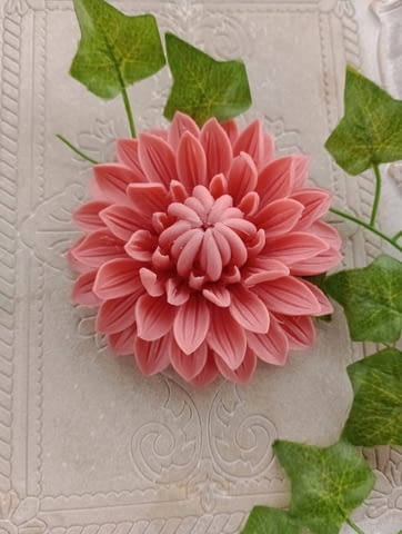 Декоративен, ароматен, карвинг сапун с форма на цвете далия, свежест и настроение за всеки дом - снимка 3