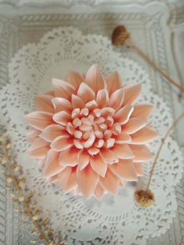 Декоративен, ароматен, карвинг сапун с форма на цвете далия, свежест и настроение за всеки дом - снимка 8