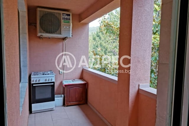Просторен тристаен апартамент под наем - на 800 м от парка на гр. Сандански - снимка 4