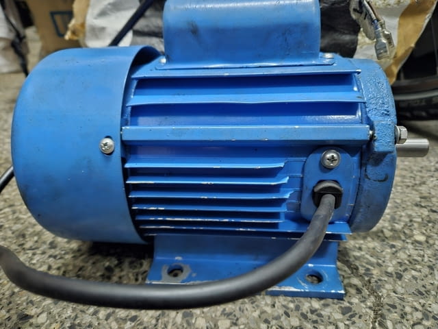 Монофазен електро двигател 0.55 kW (550W) - city of Vidin | Instruments - снимка 2