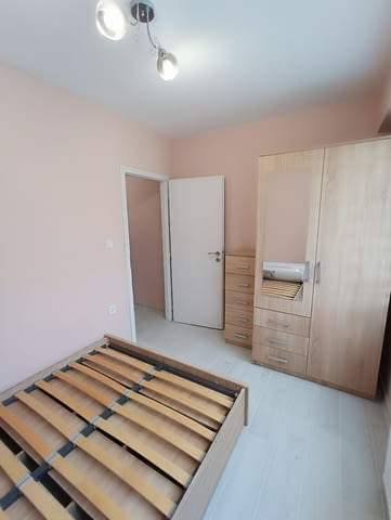 Давам под наем двустаен апартамент в гр. Перник кв. Изток, city of Pernik - снимка 9